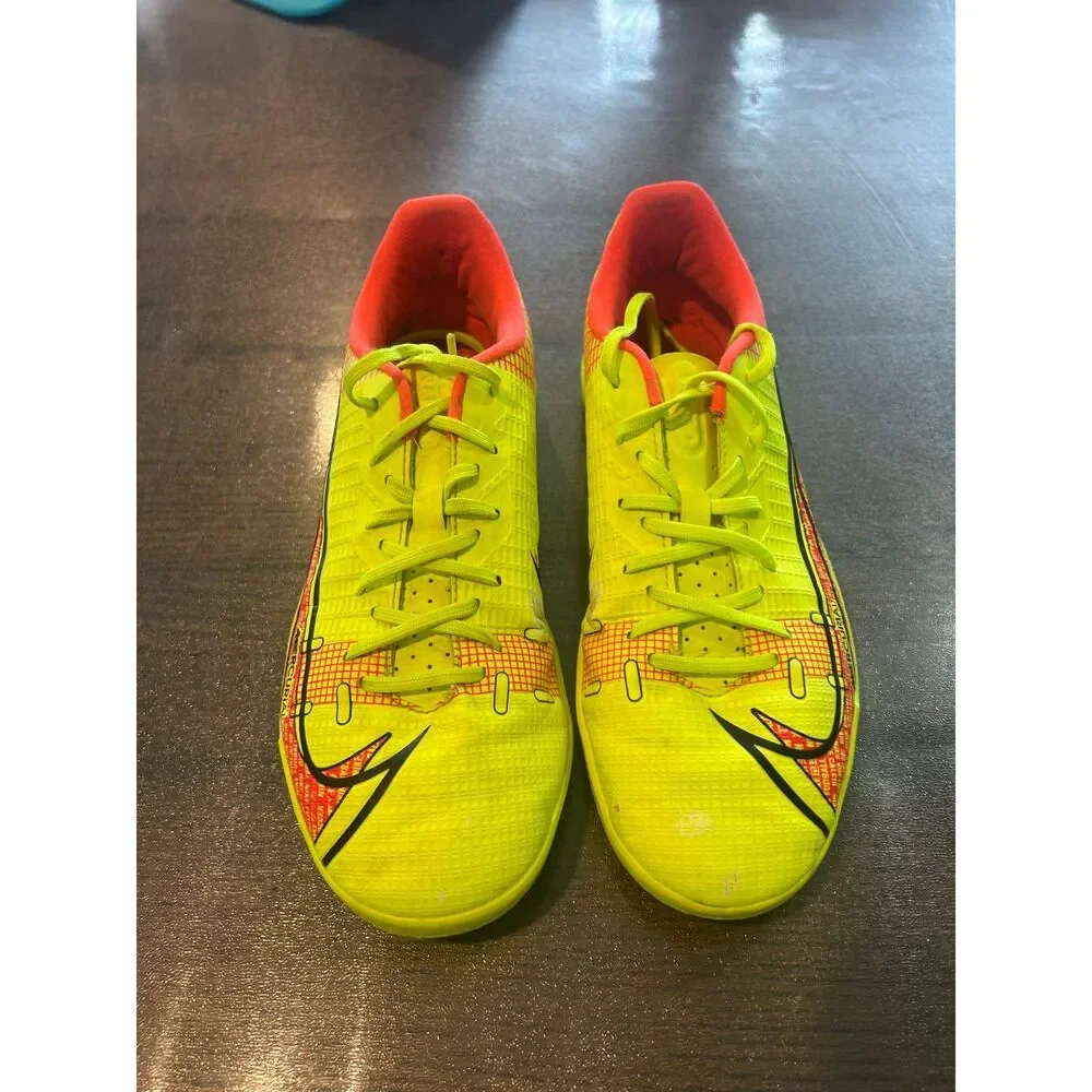 Nike Mercurial Indoor Soccer Shoes Youth Size 6 Volt Orange